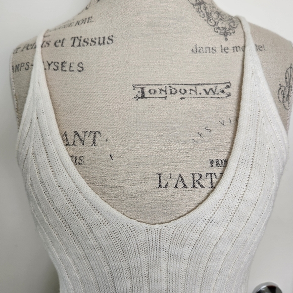 Roxy Ribbed Knit Sleeveless Top - Picture 2 of 10